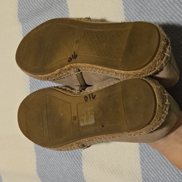 Tory Burch Suede Flats‎ - Picture 5 of 8